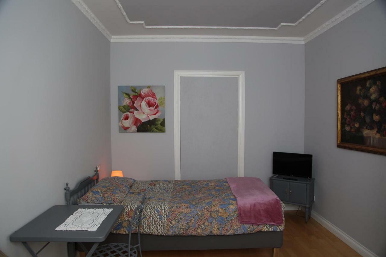 Masnadieri 18 Parma Bagian luar foto